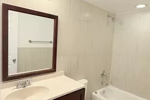 607 NE 29th Dr, Wilton Manors, FL 33334 - Photo 8