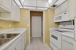 2121 N Ocean Blvd, Boca Raton, FL 33431 - Photo 16
