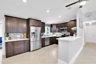 432 SW Natura Ave, Deerfield Beach, FL 33441 - Photo 10
