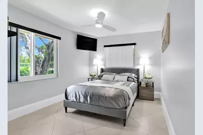 432 SW Natura Avenue, Deerfield Beach, FL 33441 - Photo 24