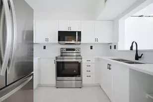 3020 NE 32nd Ave, Fort Lauderdale, FL 33308 - Photo 8