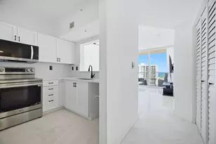 3020 NE 32nd Ave, Fort Lauderdale, FL 33308 - Photo 2