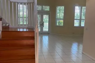 1328 Bayview Cir, Weston, FL 33326 - Photo 8