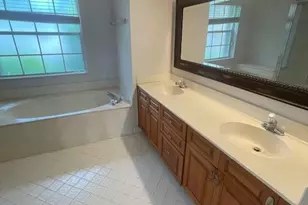 1328 Bayview Cir, Weston, FL 33326 - Photo 24