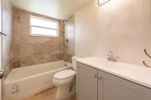 2555 NE 11th St, Fort Lauderdale, FL 33304 - Photo 14