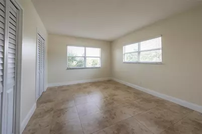 2555 NE 11th Street #302, Fort Lauderdale, FL 33304 - Photo 12