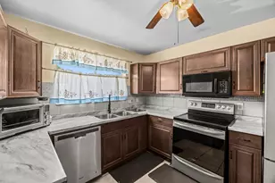 2073 SE Rainier Rd, Port Saint Lucie, FL 34952 - Photo 10