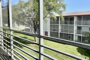 251 Brighton F, Boca Raton, FL 33434 - Photo 10