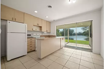 5205 NW 28th Avenue, Tamarac, FL 33309 - Photo 8