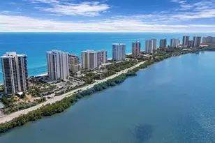 5420 N Ocean Dr, Singer Island, FL 33404 - Photo 32