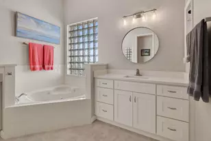 332 NW Stratford Ln, Port Saint Lucie, FL 34983 - Photo 40