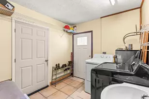 2411 SE Floresta Dr, Port Saint Lucie, FL 34984 - Photo 14