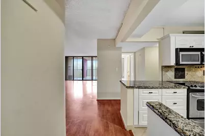 2802 N 46th Avenue #B620, Hollywood, FL 33021 - Photo 8