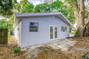 3105 18th St, Vero Beach, FL 32960 - Photo 8
