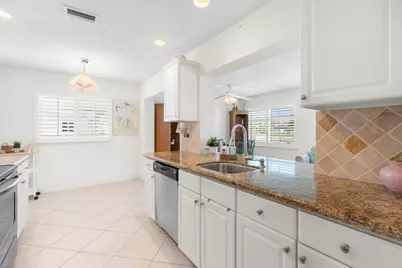 8609 NW 59th Place, Tamarac, FL 33321 - Photo 10