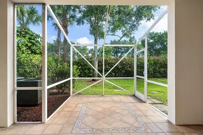 9049 Tremezzo Lane, Boynton Beach, FL 33472 - Photo 18