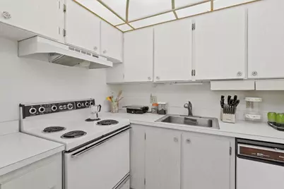 3300 Springdale Boulevard #202, Palm Springs, FL 33461 - Photo 6