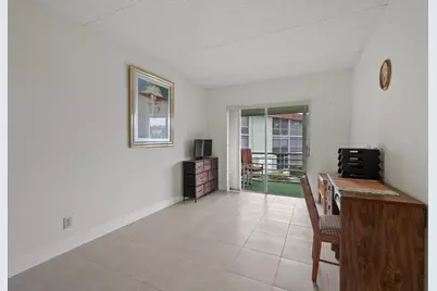3300 Springdale Boulevard #202, Palm Springs, FL 33461 - Photo 8