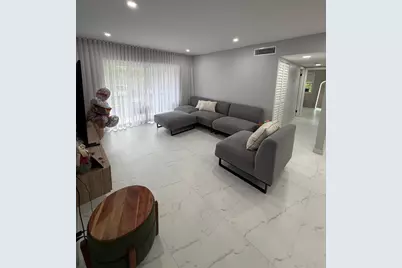 21 Jacaranda Country Club Drive #224, Plantation, FL 33324 - Photo 2