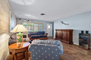 1124 NW 90th Way, Plantation, FL 33322 - Photo 6