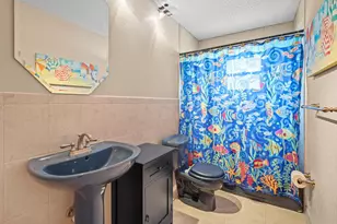 1124 NW 90th Way, Plantation, FL 33322 - Photo 16