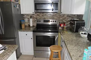 3290 NE 10th Ave, Oakland Park, FL 33334 - Photo 8