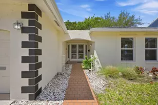 321 Del Rio Blvd, Boca Raton, FL 33432 - Photo 4