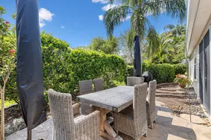 734 Winifred Way, The Villages, FL 32162 - Photo 2