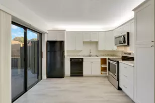 2316 23rd Ln, Palm Beach Gardens, FL 33418 - Photo 4