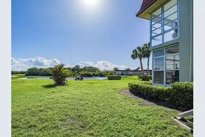 67 Royal Oak Drive #206, Vero Beach, FL 32962 - Photo 4