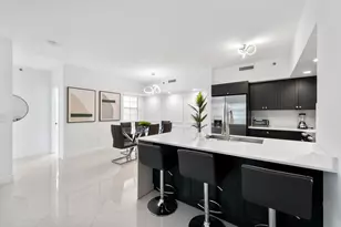 19999 E Country Club Dr, Aventura, FL 33180 - Photo 2