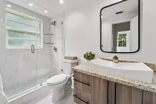 19999 E Country Club Dr, Aventura, FL 33180 - Photo 4