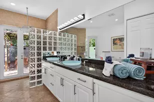 2101 NE 25th St, Wilton Manors, FL 33305 - Photo 34