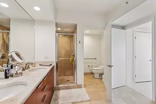 2640 Lake Shore Dr, Riviera Beach, FL 33404 - Photo 32