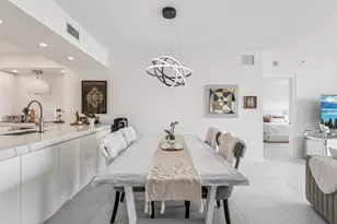 2640 Lake Shore Dr, Riviera Beach, FL 33404 - Photo 8