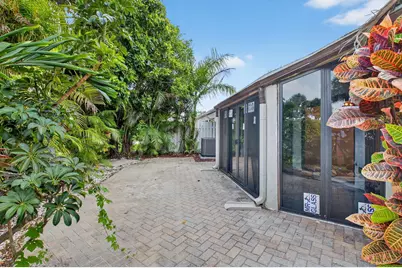 9667 Sunny Isle Circle, Boca Raton, FL 33428 - Photo 24