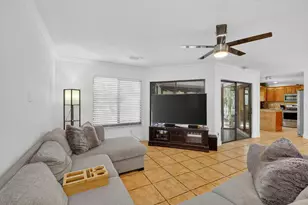 9667 Sunny Isle Cir, Boca Raton, FL 33428 - Photo 8