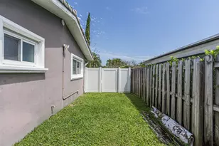 2770 NE 53rd St, Lighthouse Point, FL 33064 - Photo 32