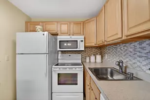 600 Horizon W, Boynton Beach, FL 33435 - Photo 6