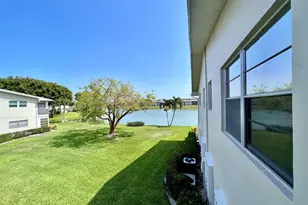136 Somerset G, West Palm Beach, FL 33417 - Photo 16