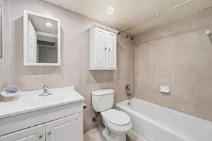 12300 NW 11th Ct, Pembroke Pines, FL 33026 - Photo 24