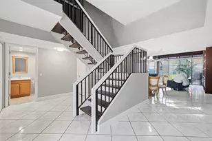 12300 NW 11th Ct, Pembroke Pines, FL 33026 - Photo 6