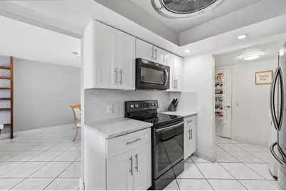 12300 NW 11th Court, Pembroke Pines, FL 33026 - Photo 16