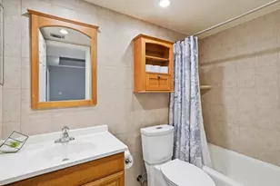 12300 NW 11th Ct, Pembroke Pines, FL 33026 - Photo 20