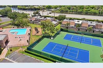 12300 NW 11th Court, Pembroke Pines, FL 33026 - Photo 38