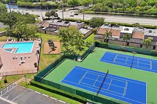 12300 NW 11th Ct, Pembroke Pines, FL 33026 - Photo 38