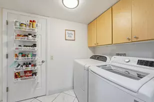 12300 NW 11th Ct, Pembroke Pines, FL 33026 - Photo 18