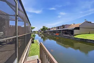 12300 NW 11th Ct, Pembroke Pines, FL 33026 - Photo 32