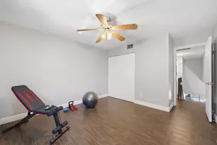 12300 NW 11th Ct, Pembroke Pines, FL 33026 - Photo 22