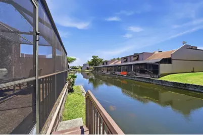 12300 NW 11th Court, Pembroke Pines, FL 33026 - Photo 32